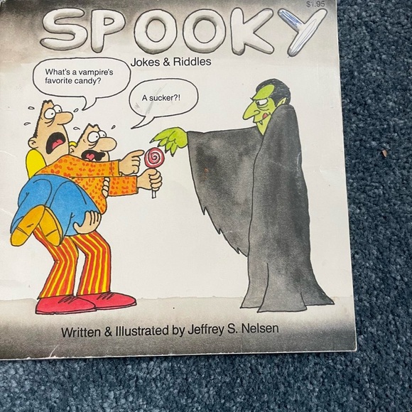 Spooky Jokes & Riddles Book Set - Picture 3 of 4